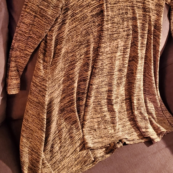 3 long maternity shirts - Picture 5 of 9